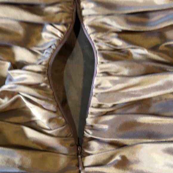 Jim Hjelm Occassions Gold satin 100% acetate Vintage USA/sz 4/ruched short train - Picture 15 of 15